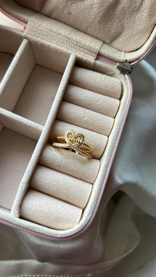 Adjustable ring for all age groups